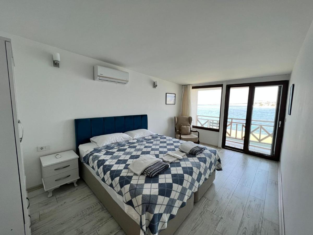 Giritli Rum Meyhanesi & Butik Otel Karaburun  Bagian luar foto