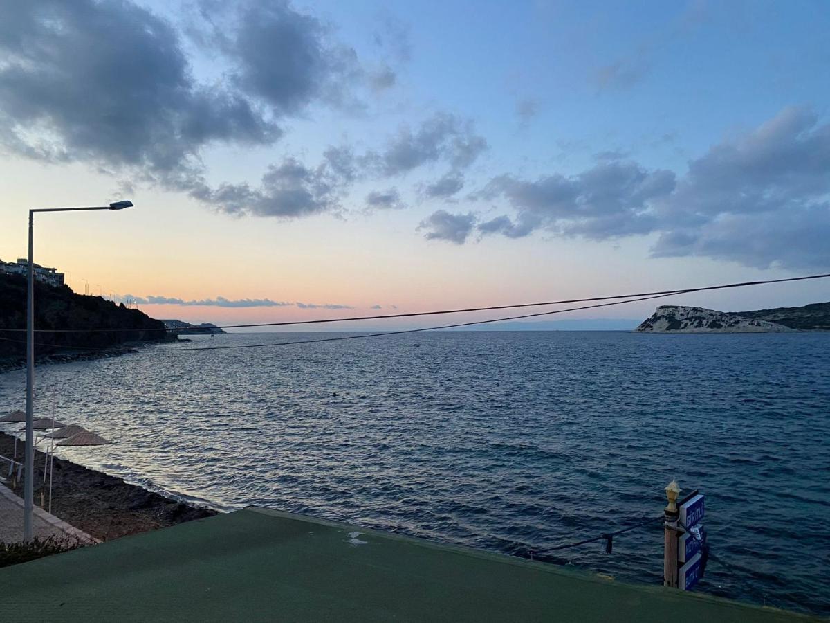 Giritli Rum Meyhanesi & Butik Otel Karaburun  Bagian luar foto