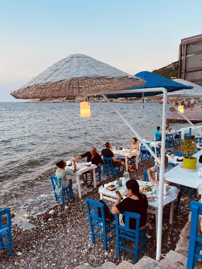 Giritli Rum Meyhanesi & Butik Otel Karaburun  Bagian luar foto