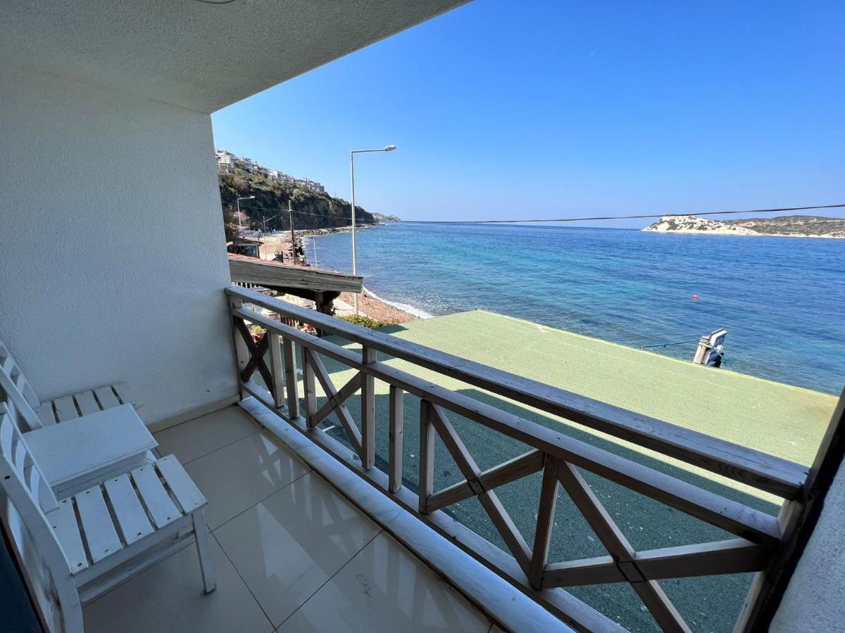 Giritli Rum Meyhanesi & Butik Otel Karaburun  Bagian luar foto