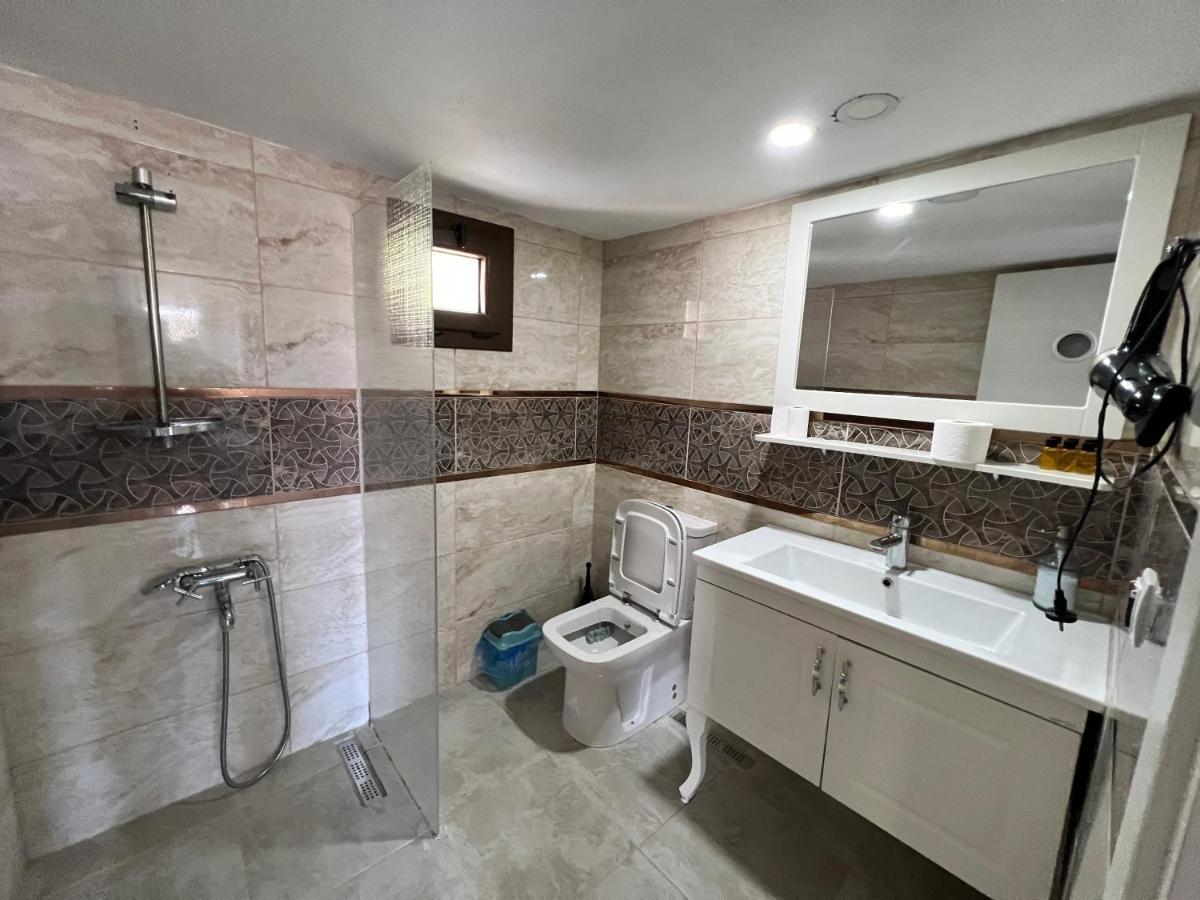Giritli Rum Meyhanesi & Butik Otel Karaburun  Bagian luar foto