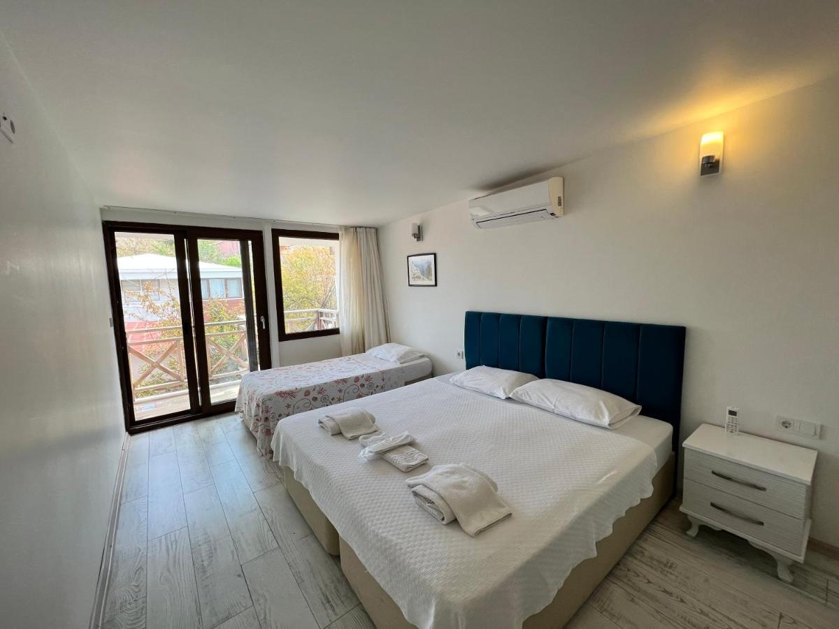 Giritli Rum Meyhanesi & Butik Otel Karaburun  Bagian luar foto