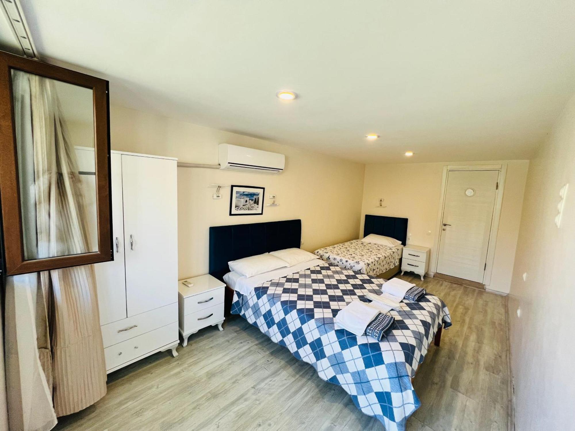 Giritli Rum Meyhanesi & Butik Otel Karaburun  Bagian luar foto