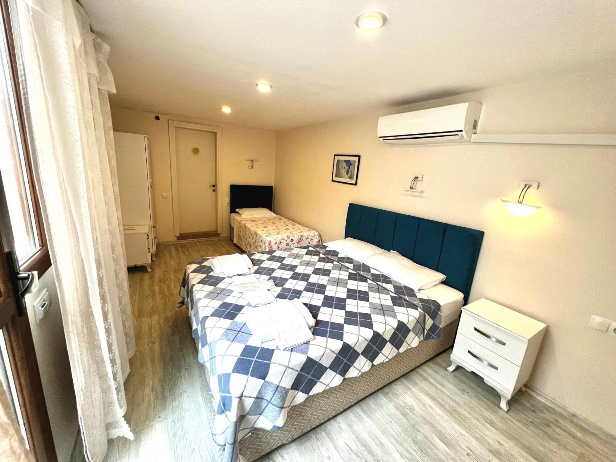 Giritli Rum Meyhanesi & Butik Otel Karaburun  Bagian luar foto